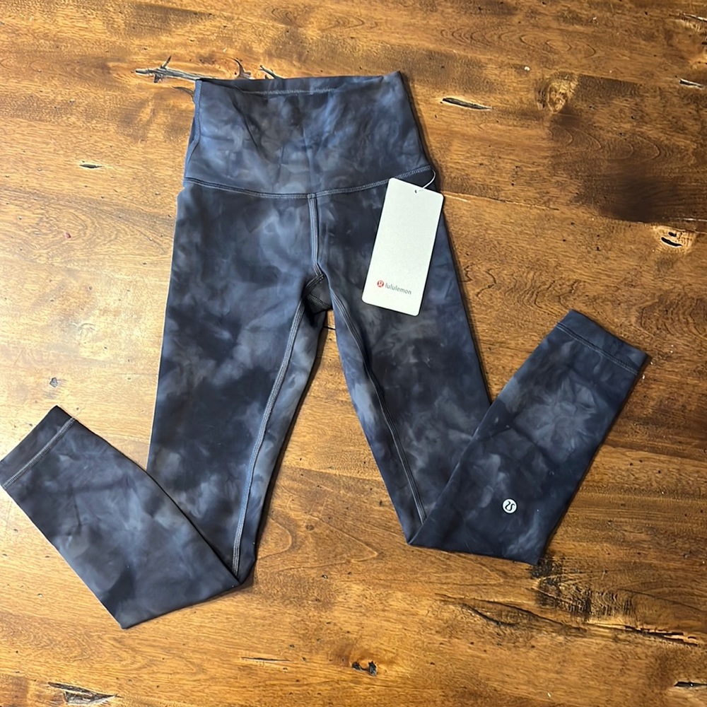 Lululemon Wunder Train Contour Fit High-Rise Tight 25”